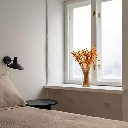 Family Friendly 2br Basement Lägenhet *