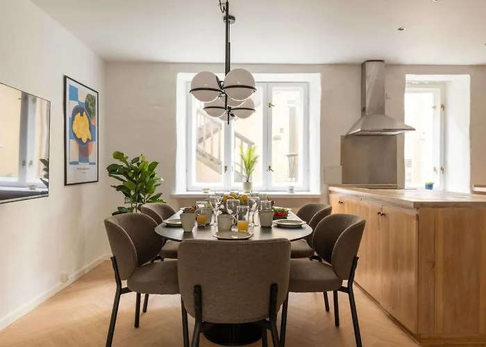 Family Friendly 2br Basement *